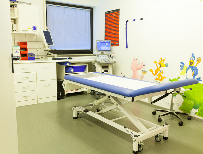 zimmer Behandlungszimmer in der Praxis Ivo